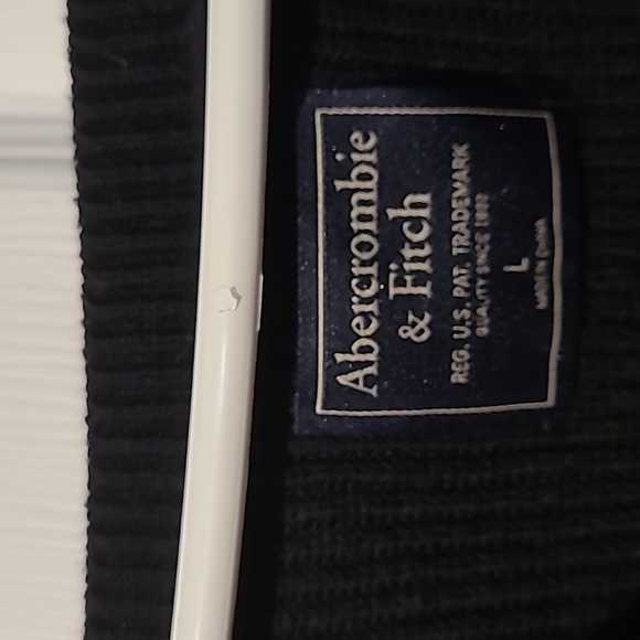 Abercrombie and Fitch sweater size lg - Picture 4 of 4